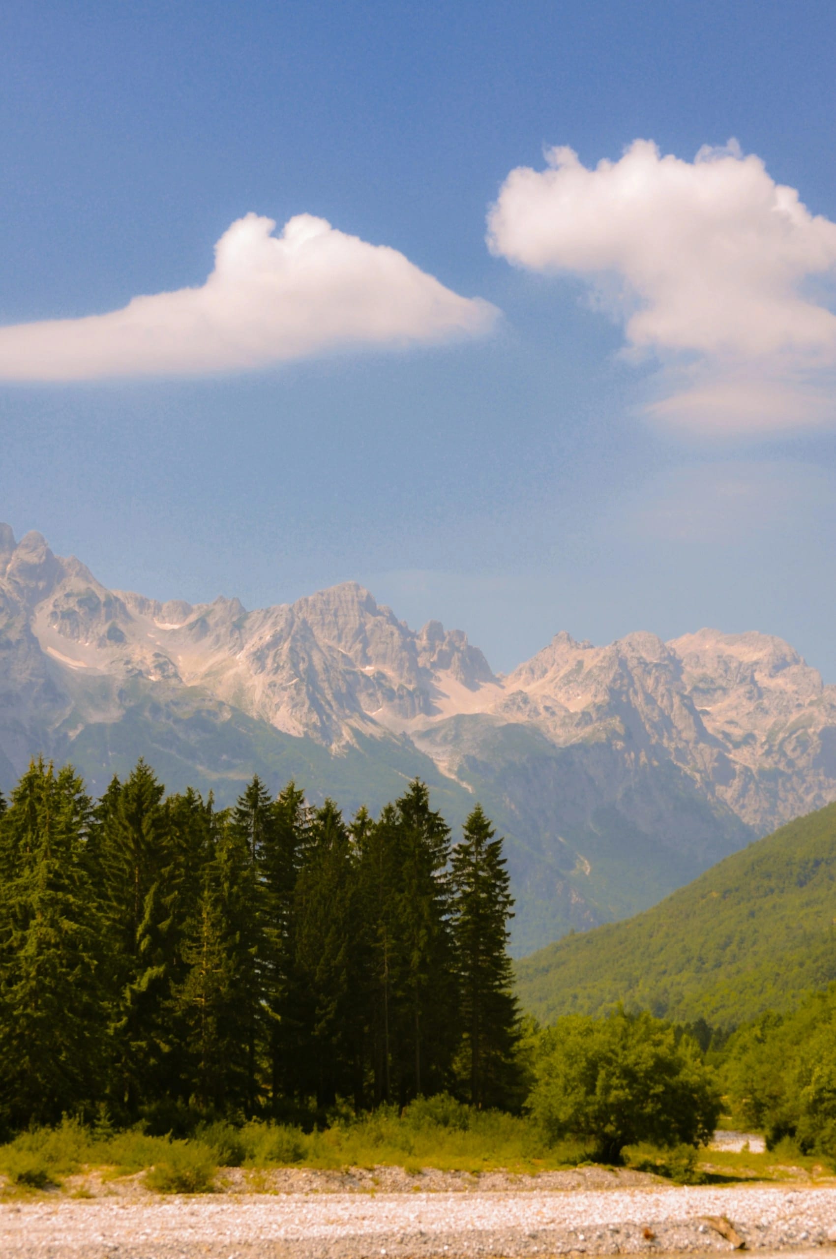 Albanian Explore